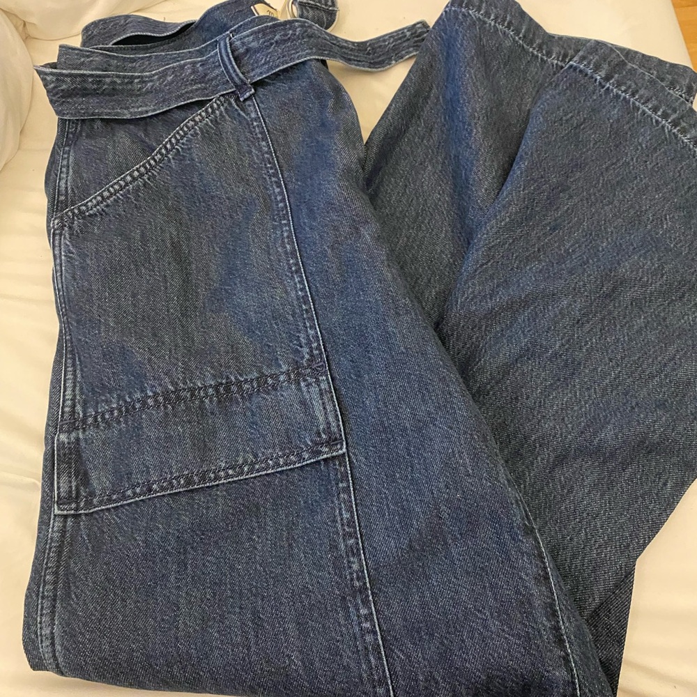 Madewell jeans size 29. Flared jeans. Dark denim. Front and back pockets